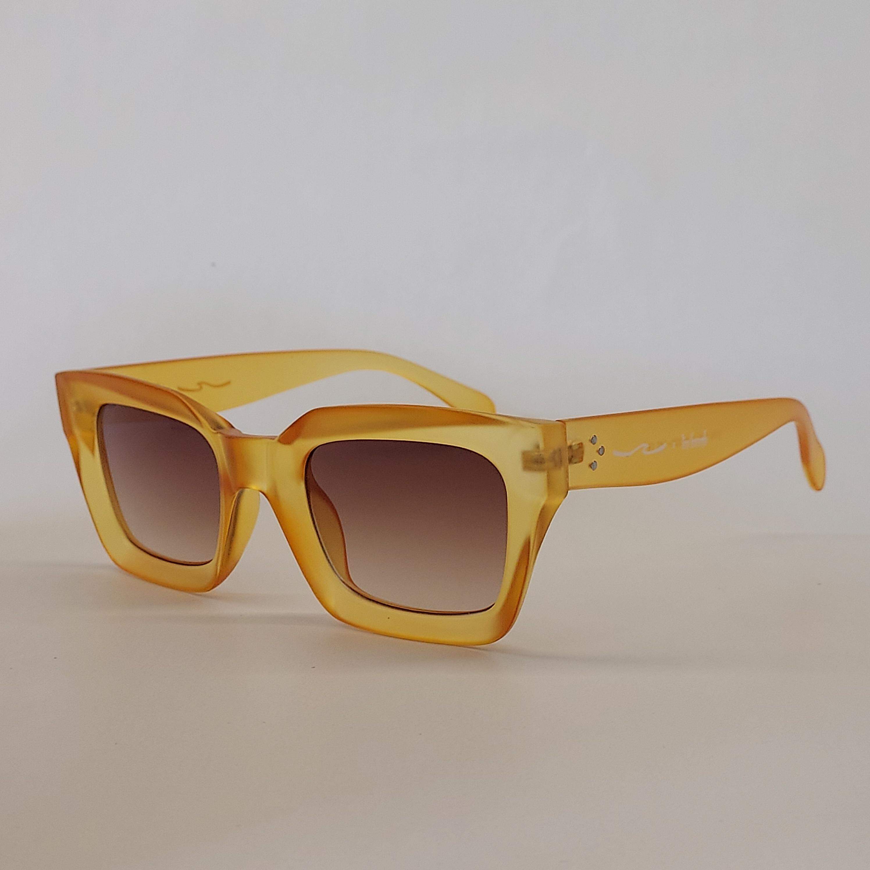 Sunglasses Lin Bomb promo