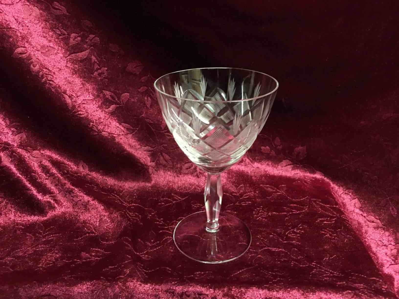Lyngby Glas - Wien Antik - Rødvin. Pris: 150,- Kr. pr. stk.