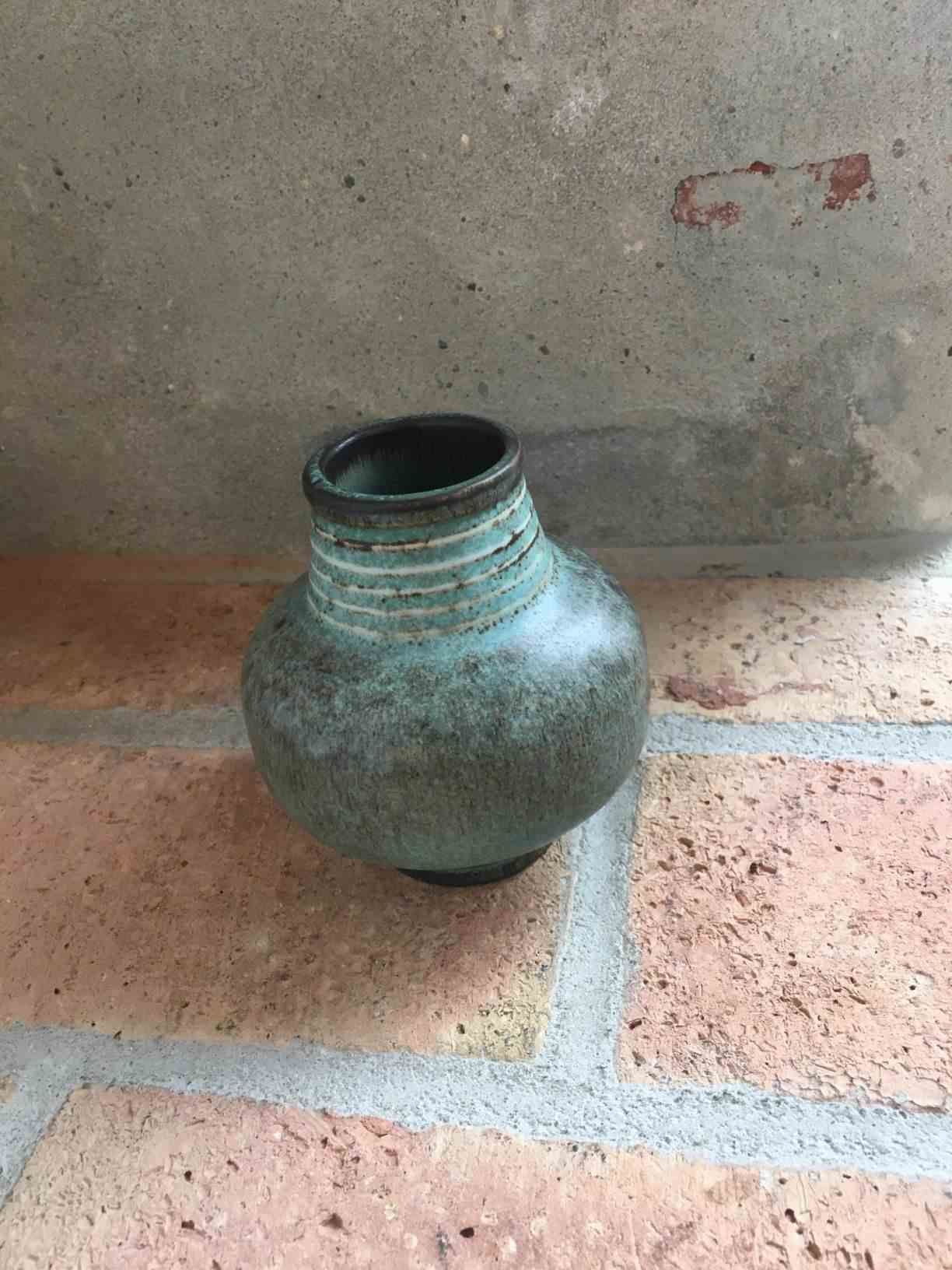 Rörstrand - Gunnar Nylund for Rörstrand vase med irgrøn glasur i perfekt stand. Pris: 1.500,- Kr.