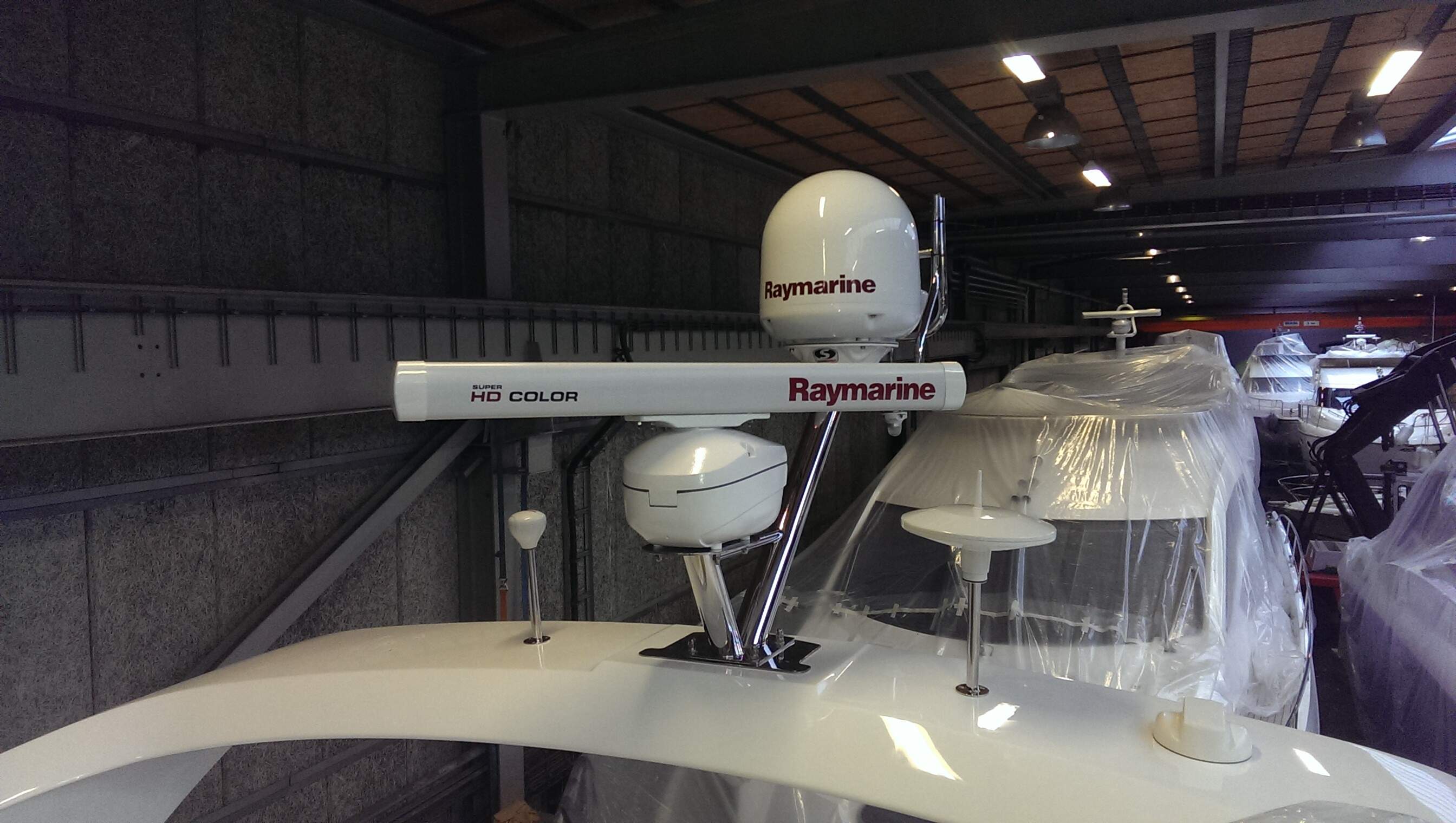 Raymarine Satellit Antenn